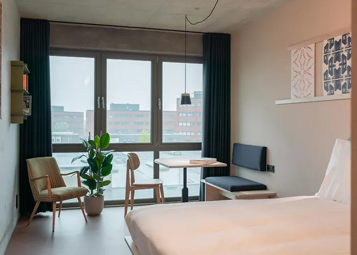 Отель Jansen Bajeskwartier *